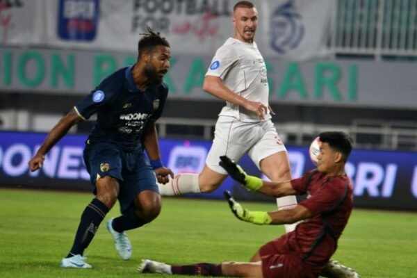 Persis Menjauh dari Ancaman Degradasi setelah Kalahkan Persita 1-0