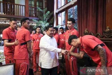 Prabowo Subianto Rayakan Kemenangan Timnas Indonesia atas China dengan Makan Bersama